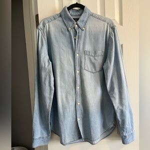 Gap denim button down shirt medium